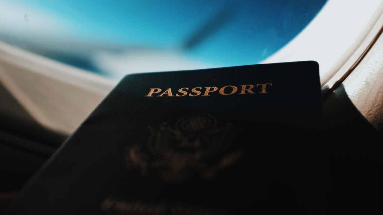 Un passeport.